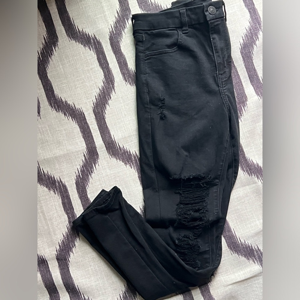 WOMENS AMERICAN EAGLE BLACK JEANS